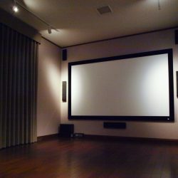 ホームシアターインストーラーの仕事155～120インチパネルシアター