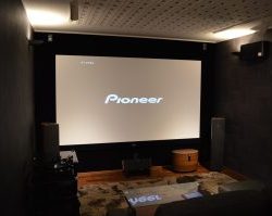 こだわりの専用室ホームシアター