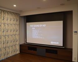 リビングにおススメ！すっきりホームシアター