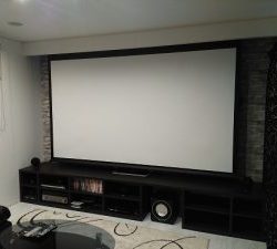 リビングで4Ｋ120インチ！！映画館並みの迫力で楽しむアトモスシアター