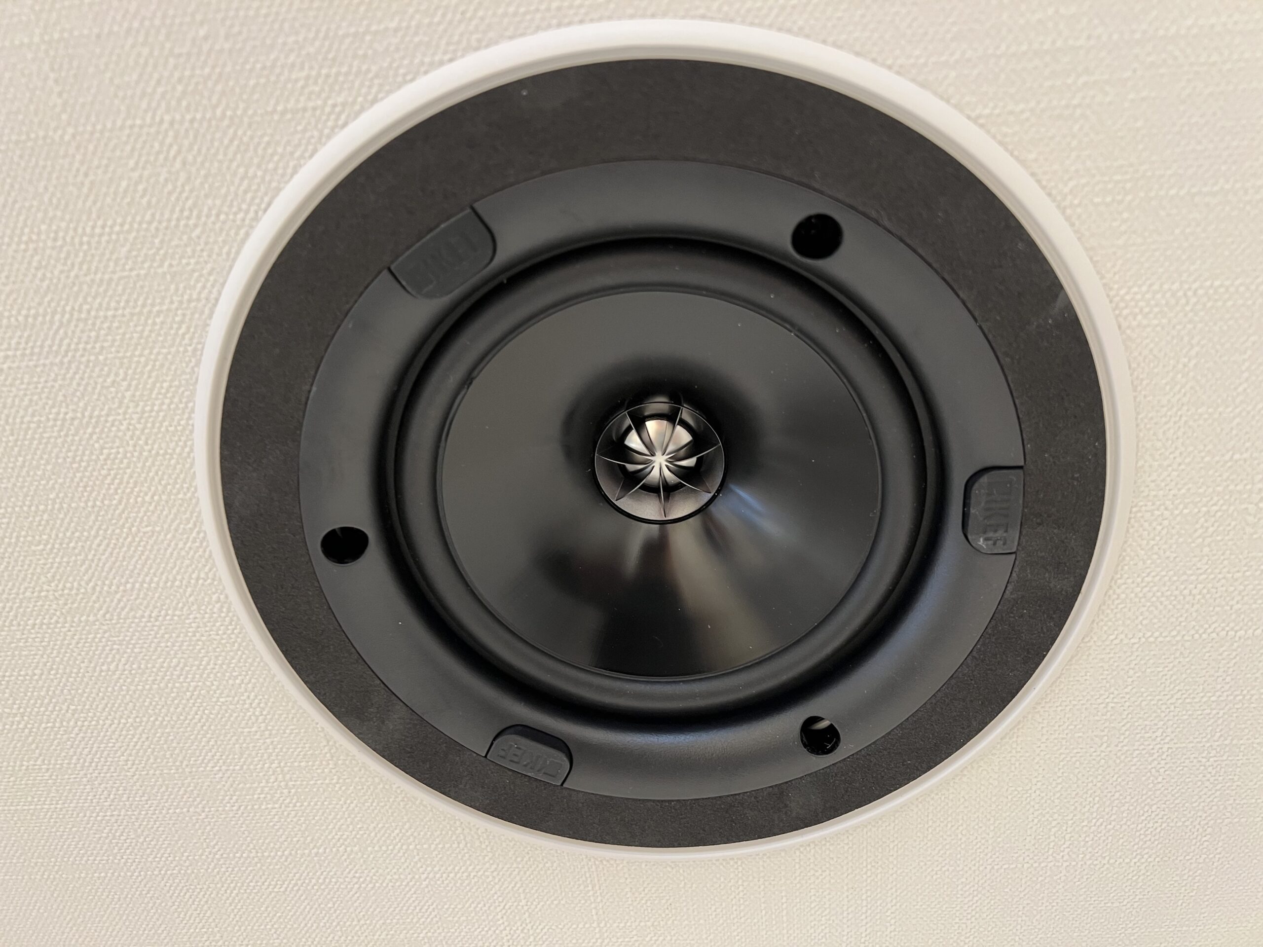 バックボックスで音漏れ対策UP！KEF埋込スピーカーをご紹介【KEF Ci100 