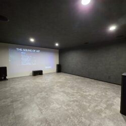 大人もわくわくする秘密基地シアター